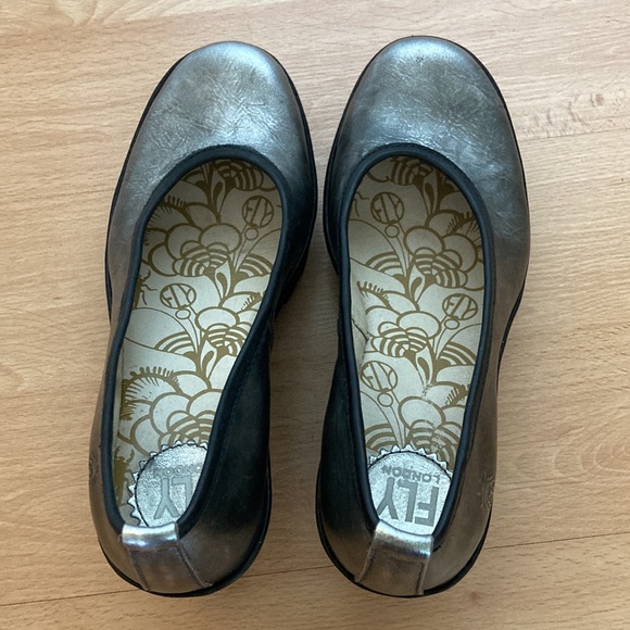 Fly London silver wedge shoes - Picture 4 of 12